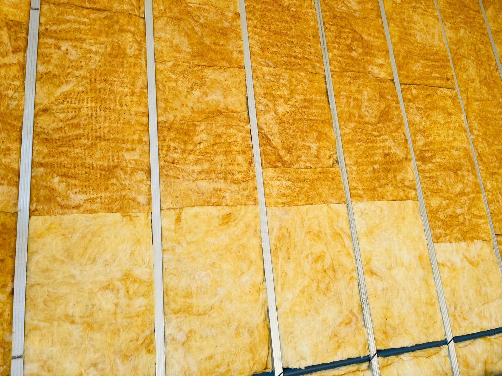Welche Dämmung für Innenwände? Mineralwolle, Glaswolle und Holzfaser im Vergleich